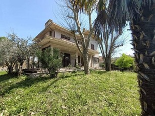 Villa in vendita a Fossombrone