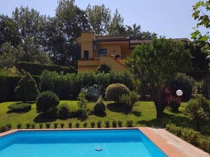 Villa in vendita a Giffoni Sei Casali