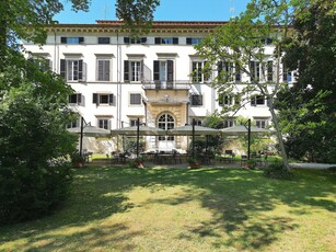 Villa in vendita a Lucca