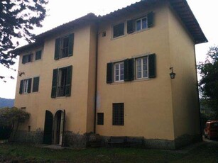 Villa in Vendita a Montevarchi Mercatale - Torre