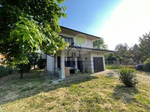 Villa in vendita a Pieve Porto Morone