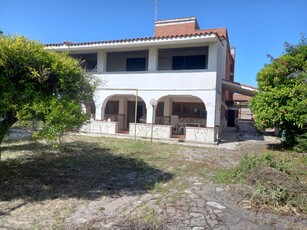 Villa in vendita a Pomezia