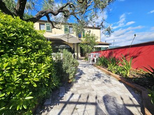 Villa in vendita a Sarzana