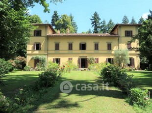 Villa in Vendita in a Borgo San Lorenzo