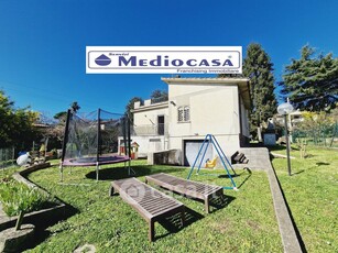 Villa in Vendita in Via dei Castagnoli 26 a Velletri