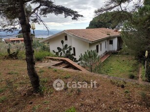 Villa in Vendita in Via Gaetano Emanuel Calì 14 a Messina