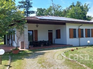 Villa in Vendita in Via Novara a Robecchetto con Induno