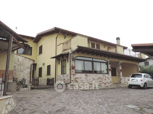 Villa in Vendita in Via Peppino Impastato 7 a Fara in Sabina