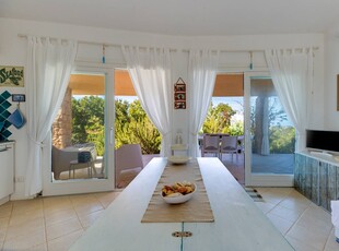 Villa 'Li Padulazzi Il Ginepro' con vista mare, Wi-Fi e aria condizionata