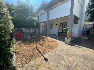 Villa o villino Anzio [33ARG]