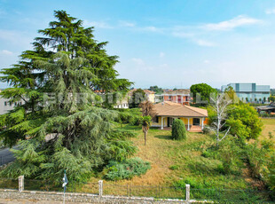 Villa - Singola a Cazzago San Martino