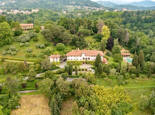 Villa singola in Strada Cascina il Giocco, Biella, 36 locali, con box
