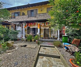 Villa trifamiliare in Via Bruno Villa, 4, Inverno e Monteleone (PV)