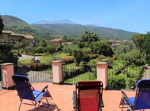 Villa Vulcano, tra l'Etna e il mare