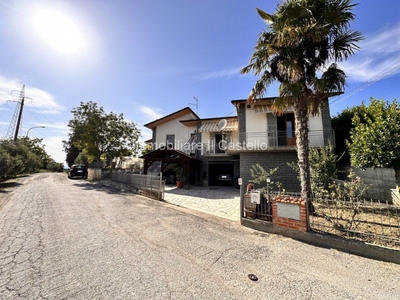 Casa in vendita 3 Stanze da letto a Castiglione Del Lago