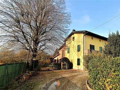 Villa con terrazzo a Reggio Emilia