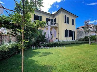 Villa in buono stato di 200 mq. a Lido Di Camaiore