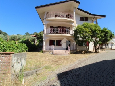 Villa in vendita a Montalto Uffugo