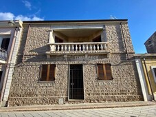 Casa Indipendente in vendita a Usini via Roma