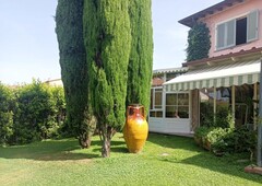 Villa in affitto a Querceta - Seravezza