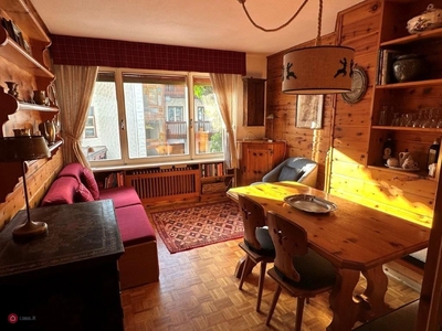 Appartamento in Affitto in Via Faloria a Cortina d'Ampezzo