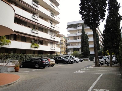 Appartamento in vendita a Firenze Lungarno Di Santa Rosa