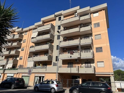 Appartamento in vendita a Taranto, via Del Lavoro, 11 - Taranto, TA