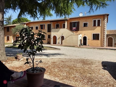 Casa indipendente in Affitto in Strada Centrale Umbra a Perugia