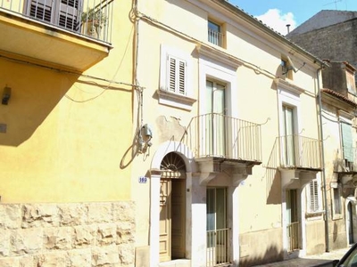 Casa indipendente in vendita a Ragusa