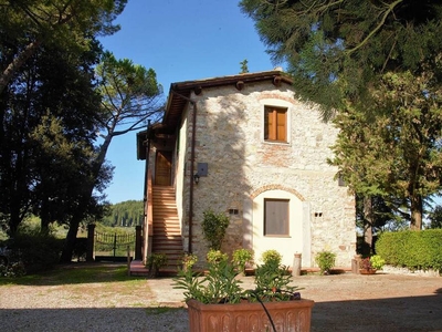 casa\/villa con vista e giardino esclusivo nella campagna vicino a Firenze