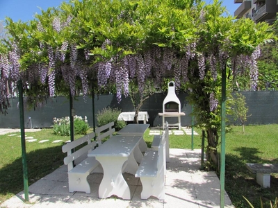 Incantevole casale a Rivabella con giardino