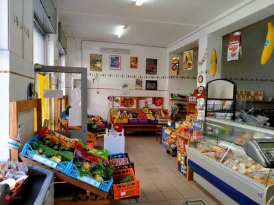 Negozio/Locale commerciale in Affitto in a Livorno