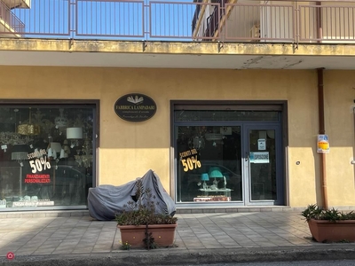 Negozio/Locale commerciale in Affitto in Via Consolare Valeria a Messina
