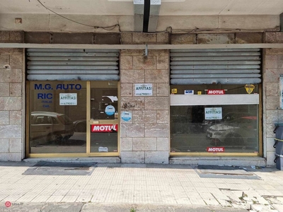 Negozio/Locale commerciale in Affitto in Via Santa Maria la Porta 24 a Messina