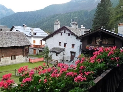 Rustico/Casale in Affitto in Via Prati a Macugnaga