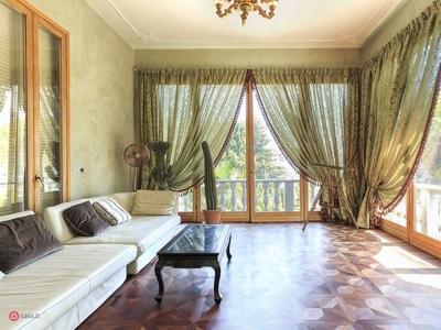 Villa in Affitto in Via Milano 123 a Como