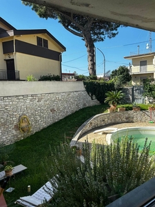 Villa in vendita a Napoli Camaldoli