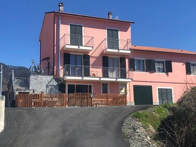 Villa trifamiliare in vendita a Brugnato, Brugnato, SP