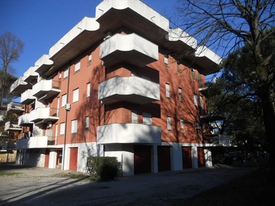 Appartamento a Cervignano del Friuli, 5 locali, 1 bagno, 107 m²