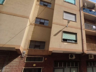 Appartamento con due balconi, via Pozzuoli, zona Schiavonea, Corigliano-Rossano