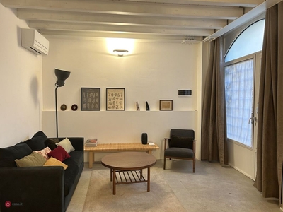 Appartamento in Affitto in Alzaia Naviglio Pavese 6 a Milano