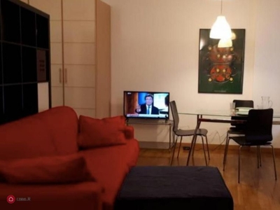 Appartamento in Affitto in Via Console Marcello a Milano