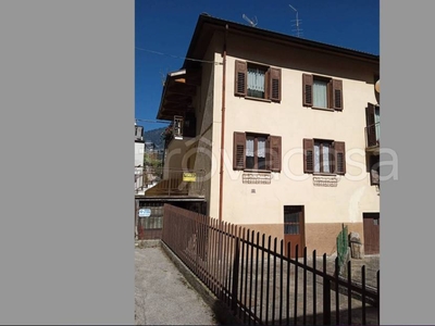 Appartamento in in vendita da privato a Castello Tesino via Stretta, 14
