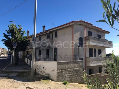 Appartamento in in vendita da privato a Ortueri corso Umberto, 147