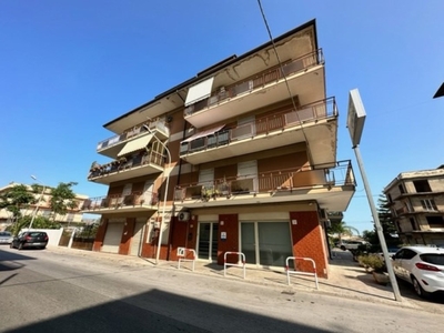 Appartamento in vendita a Barcellona Pozzo di Gotto barcellona Pozzo di Gotto einaudi,23