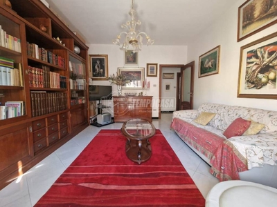 Appartamento in vendita a Cagliari via Gianquinto de Gioannis 22