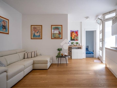 Appartamento in vendita a Cagliari via Macomer, 2