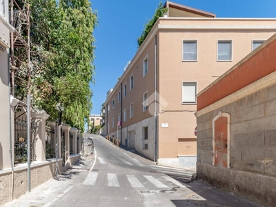 Appartamento in vendita a Cagliari via San Saturnino, 73