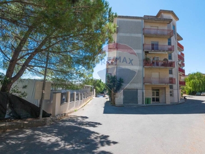 Appartamento in vendita a Caltagirone via Gioacchino Rossini, 3