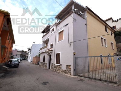 Appartamento in vendita a Castelsardo via Brigata Sassari